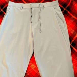 Fabletics, new tags removed, polyester and elastane.